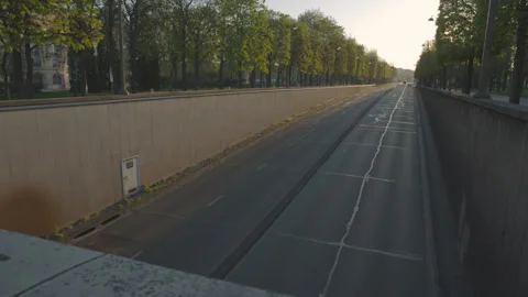 Route Concorde Paris Sunrise Empty Vide Coronavirus Confinement COVID19 Video stock 131257274