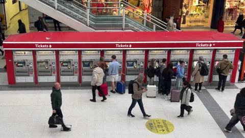 Row of rail ticket fare machines 库存影片 334897835