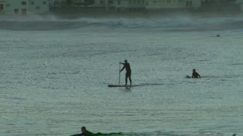 Rowing The Board Out 1 스톡 동영상 346610