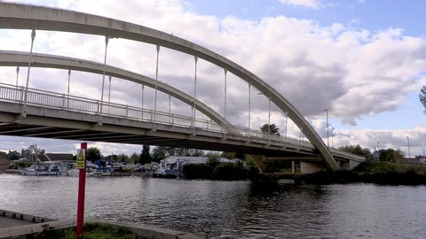 Rowing under bridge on river thames Stock Footage 118168393
