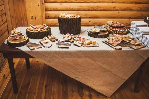 Rows of appetizers and starters on the wedding table Foto stock