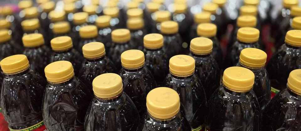 Rows of drinking bottle cups beautiful colors perfect for multimedia backgr.. Stock Photos
