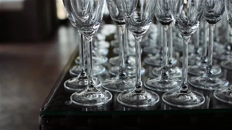 Rows of Empty Wine or of Champagne Glasses on the table for a Stylish Wedding 스톡 동영상 65329913