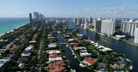 Rows of homes in Sunny Isles Stock Footage 172327200