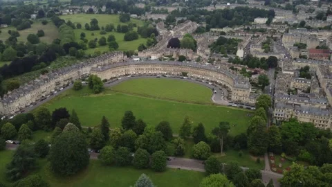 Royal Crescent, Bath, UK (Tracking shot right to left) Stock Footage 157160209
