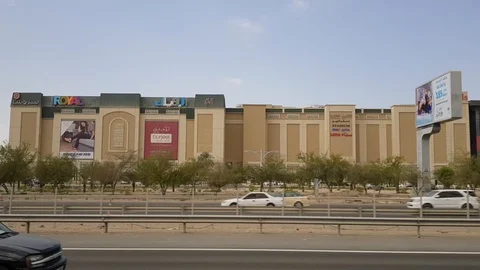 Royal mall abu dhabi Stock-Footage 128649402