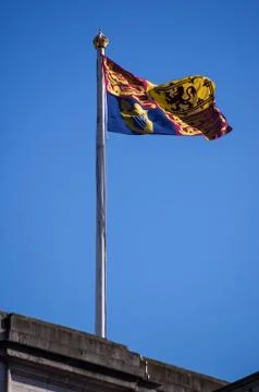 Royal Standard flag on Buckingham Palace Stock Photos