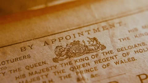 Royal Warrant Close Up 動画素材 284761423