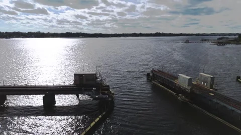 RR bridge over Trout river Vídeo Stock 254830659
