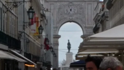 Rua Augusta -  arch of triumph Lisboa Portugal timelapse Stock Footage 102432316