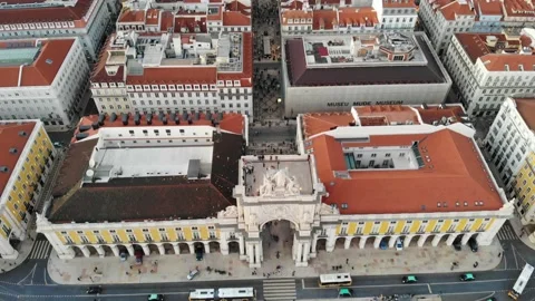 Rua Augusta with the famous Augusta Arch in Lisbon, Portugal Stock Footage