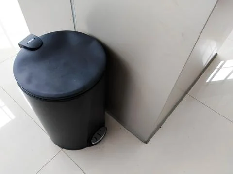 Rubbish bin 1 Stock Photos