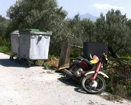 Rubbish bin 스톡 동영상 110979