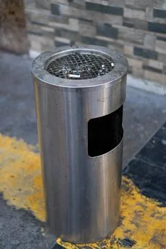 Rubbish bin 스톡 사진