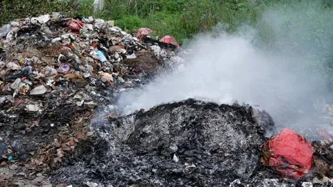 Rubbish dump on fire. Pollution Concepts. 스톡 동영상 219235495