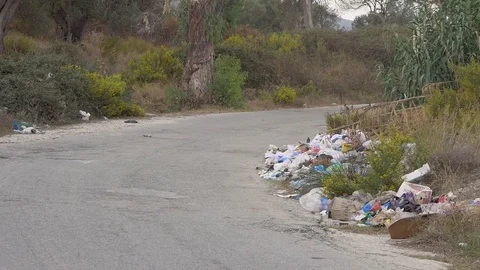 Rubbish On The Roadside (2) Video stock 99000968