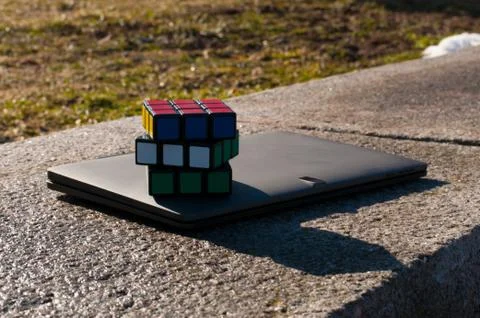 Rubik's Cube ON Tablet Фото