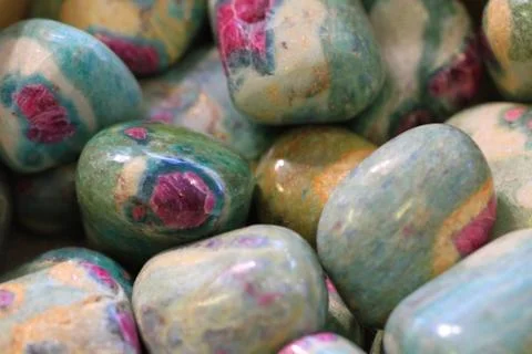 Ruby crystal in the green fuchsite Foto stock