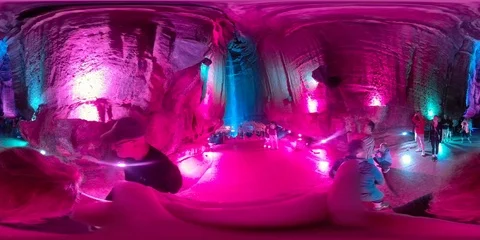 Ruby Falls with tourists Video stock 115057243