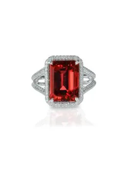 Ruby oval shape center stone red diamond ring Stock Photos