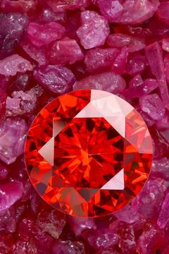Ruby red diamond on natural red ganet 库存照片