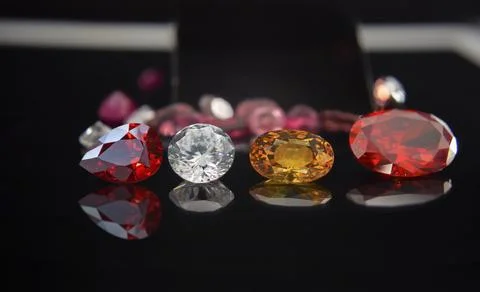 Ruby Is red gem Beautiful by nature For making expensive jewelry. 库存照片