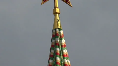 Ruby red star on the Kremlin tower. Moscow. Stock Footage 64798930