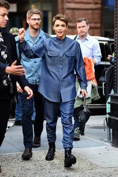  Ruby Rose at Build Speaker Series on September 30, 2019 in New York City.... Fotos de archivo