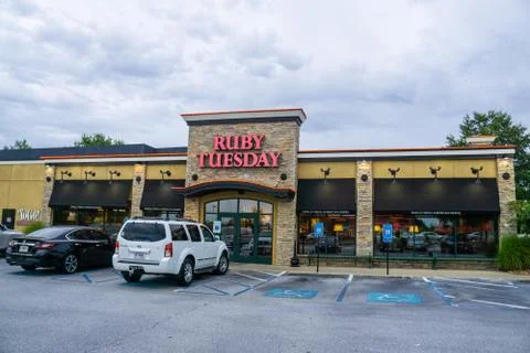 Ruby Tuesday store front sign - American franchise Stock Photos