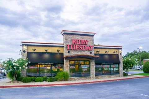 Ruby Tuesday store front sign - American franchise Stock-Fotos