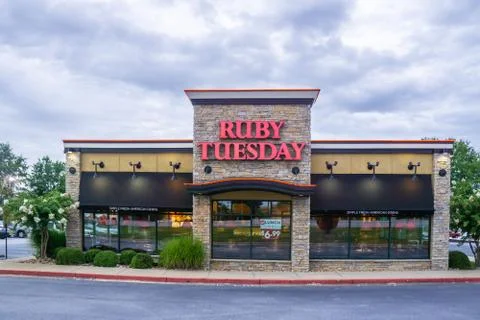 Ruby Tuesday store front sign - American franchise Stock Photos