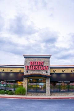 Ruby Tuesday store front sign - American franchise Stock Photos