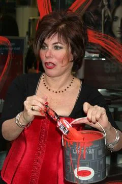  Ruby Wax launches a range of travel bags for women who are mothers, money... Stock Photos