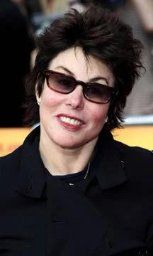  Ruby Wax at the World premiere of The Infidel in London - 08 April 2010 F... Foto stock