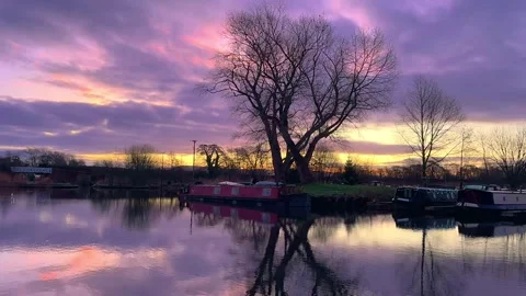 RUFFORD UK: 2024 Dec 29:  Sun rise over the marina Stock Footage 296529532