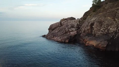 Rugged granite shoreline 動画素材 86546271