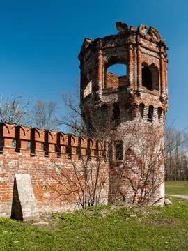 Ruins of the architectural complex Fedorovsky town in the Alexander Park in T Stock Photos