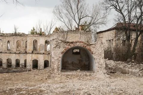 Ruins of bulding Stockfoto's