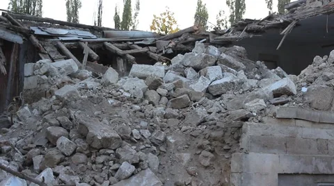 Ruins of an old destroyed building Vídeos de archivo 68991525