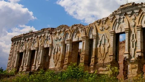 Ruins of the palace Stock Footage 76881842