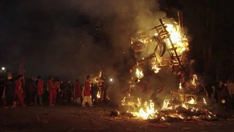 Ruins of Sagicho Float after burning ritual in festival Vídeo Stock 176360829
