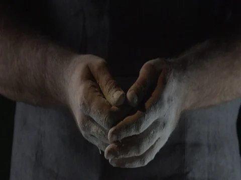 Руки пекаря 스톡 동영상 75317489