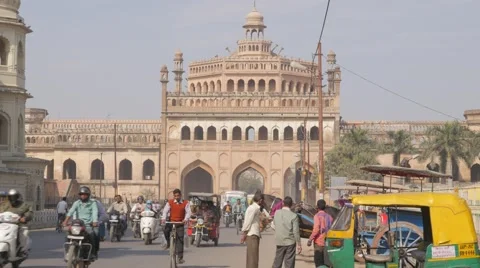 Rumi Darwaza gate with traffic,Lucknow,India Stock Footage