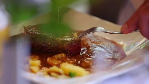 Rumpsteak cutting Stock Footage 75194321