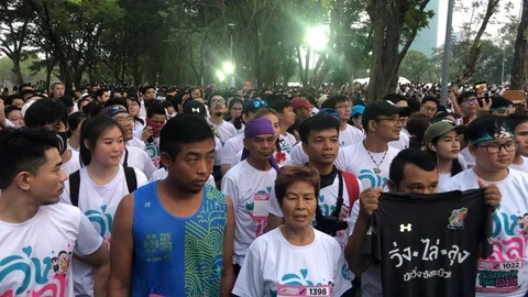 Run Against Dictatorship (วิ่งไล่ลุง) Video stock 122715913