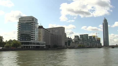 Run-up to Vauxhall Tower 스톡 동영상 43419600