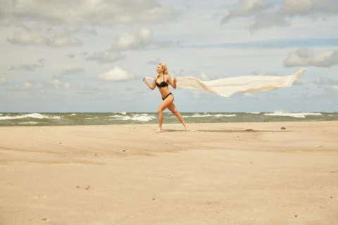 Run with veil Photos