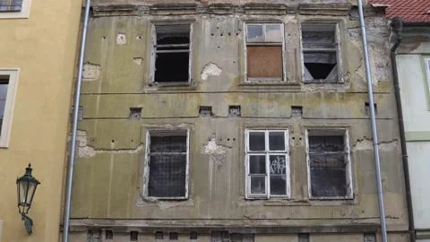 Rundown building 스톡 동영상 236819503