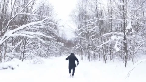 Runing in the snow Stock Footage 186854154