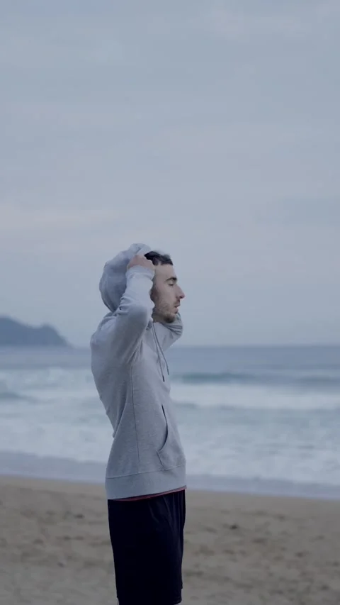 Runner arriving to beach and looking landscape Stock-Footage 242071046